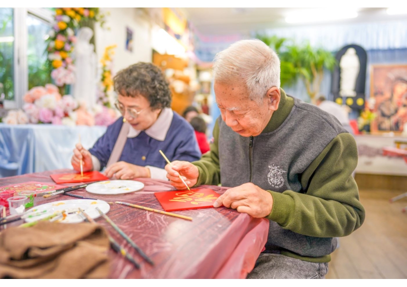 hkhcf-2026-02-photos-lny charity day-villagers drawing